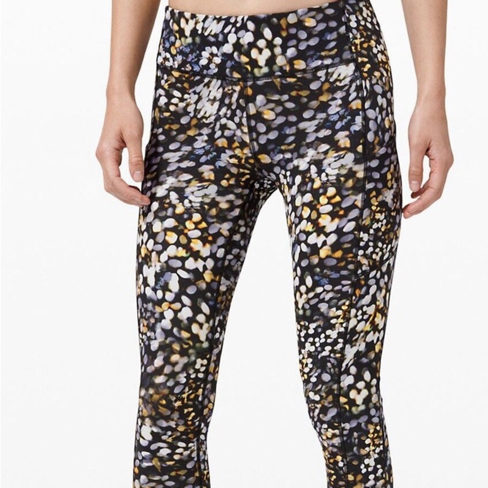 Lululemon Speed Up Tight 28" *Full-On Luxtreme Size 2
